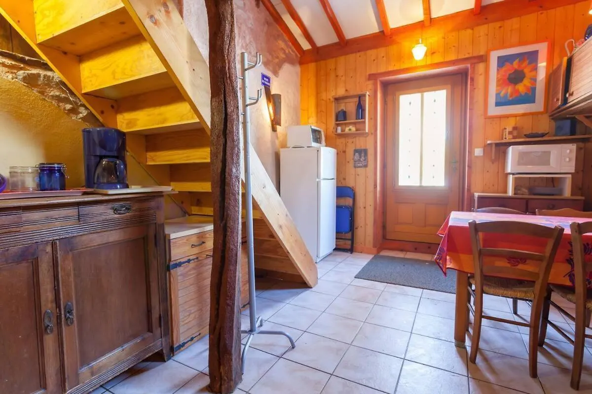 Gites Des Esselards Yzeron 0*,  France