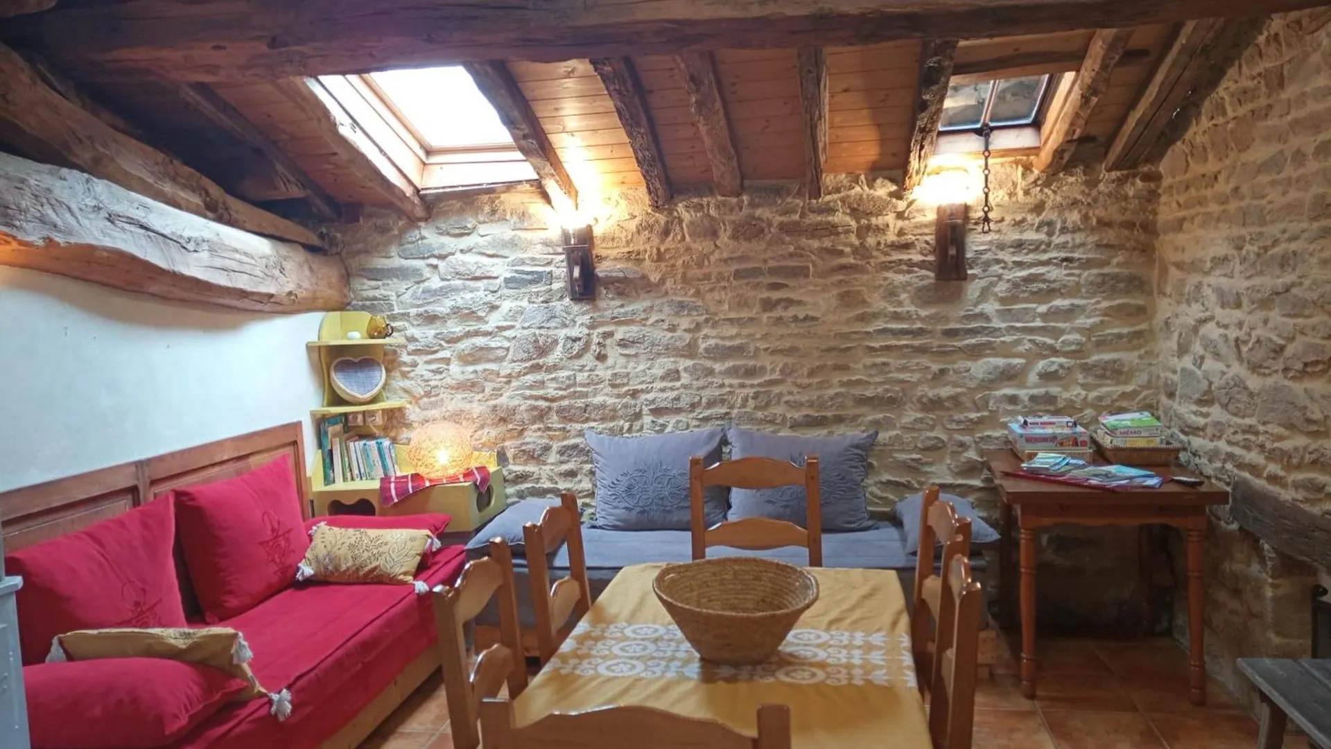 Gites Des Esselards Yzeron Holiday home