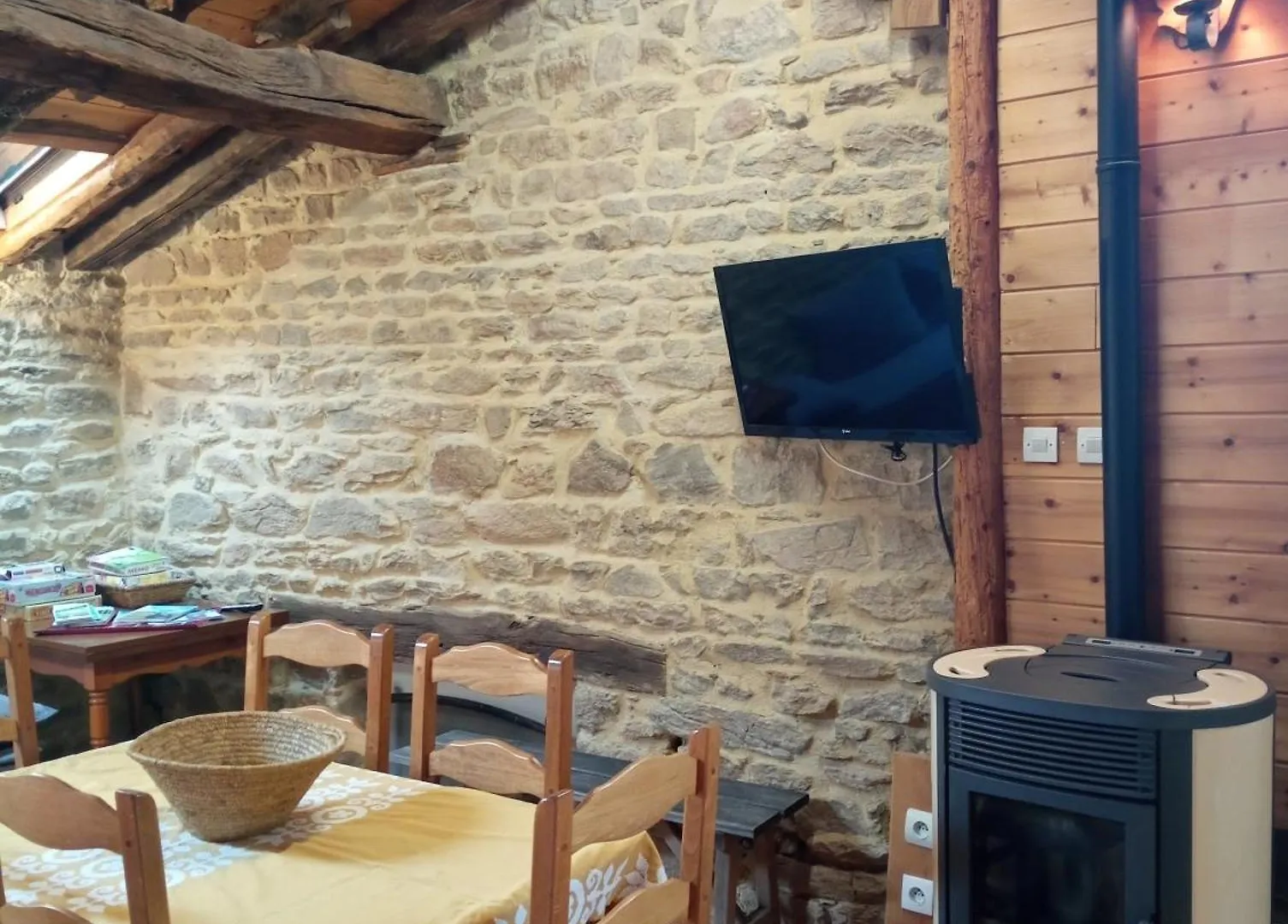 Gites Des Esselards Yzeron Holiday home