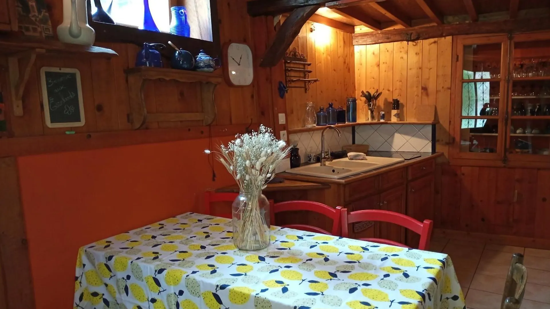 Gites Des Esselards Yzeron Holiday home
